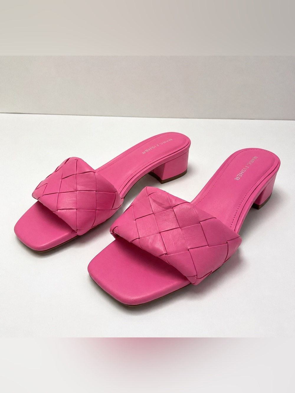 Marc Fisher Pink Woven Slide Sandals Square Toe Block Heel Barbiecore 7.5 Y2K - Picture 4 of 10